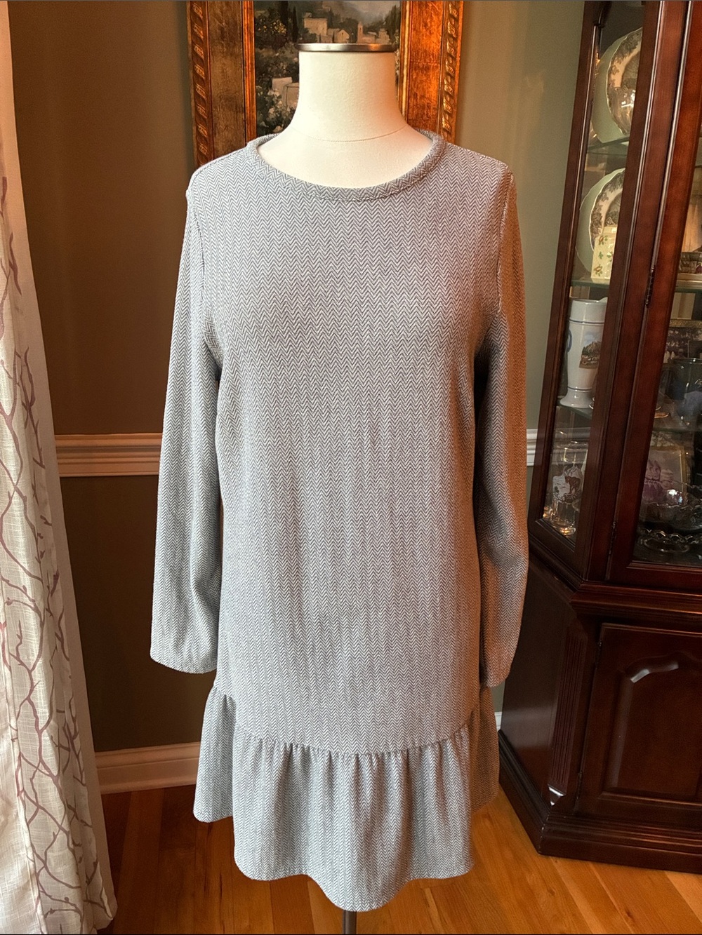 Loft Light Gray Herringbone Long Sleeve Ruffle Hem Dress Size Large